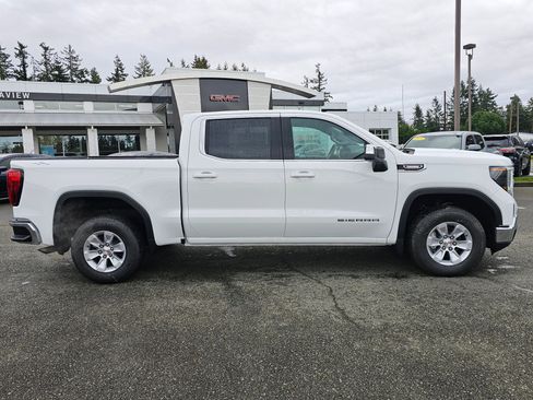 New 2026 GMC Sierra 1500 SLE w/ Preferred Package image 8
