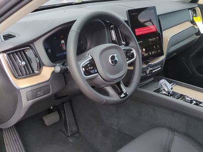 Used 2026 Volvo XC60 B5 Plus w/ Protection Package Premier
