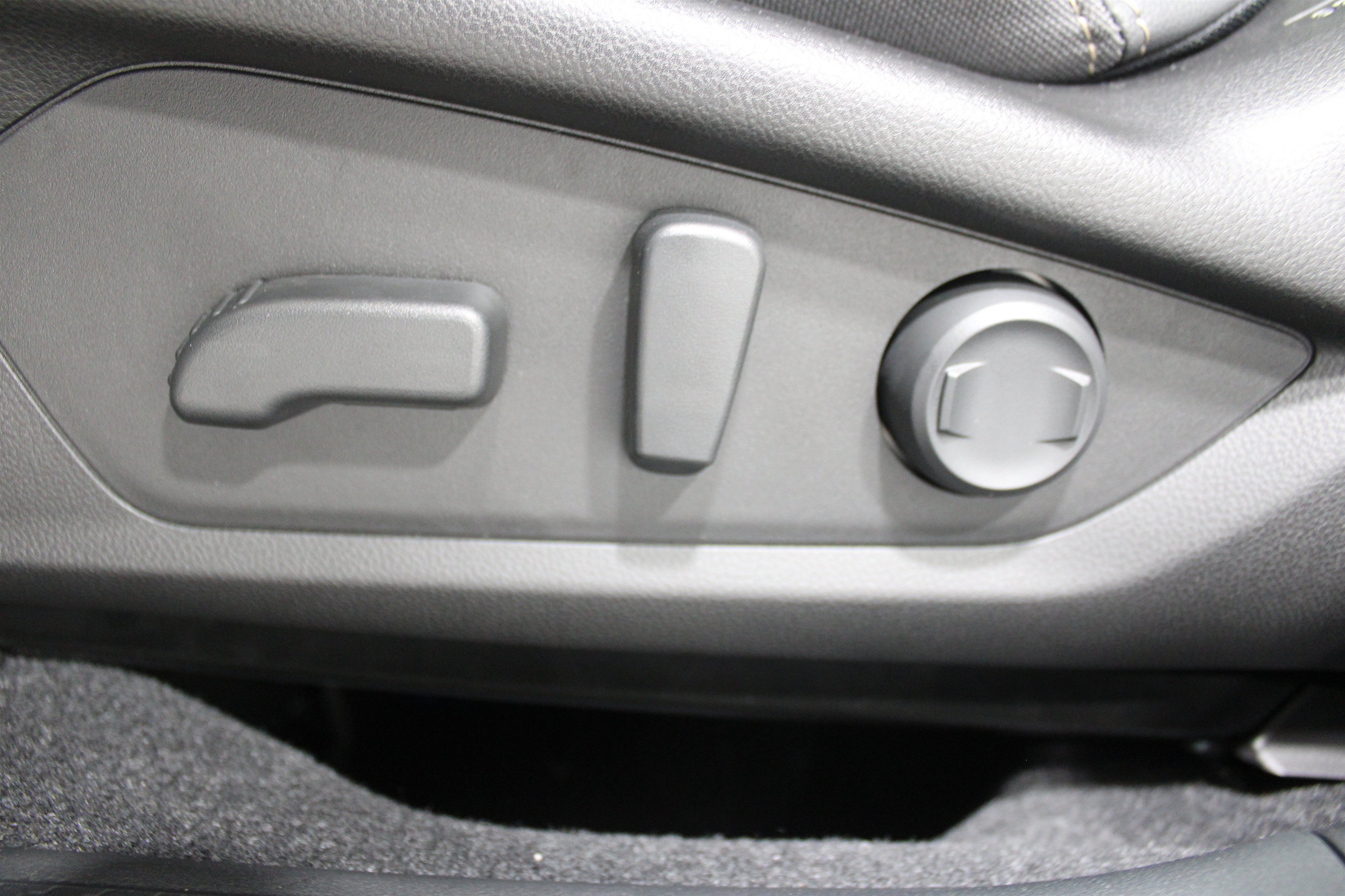 New 2026 Subaru Outback Limited AWD/4WD image 4