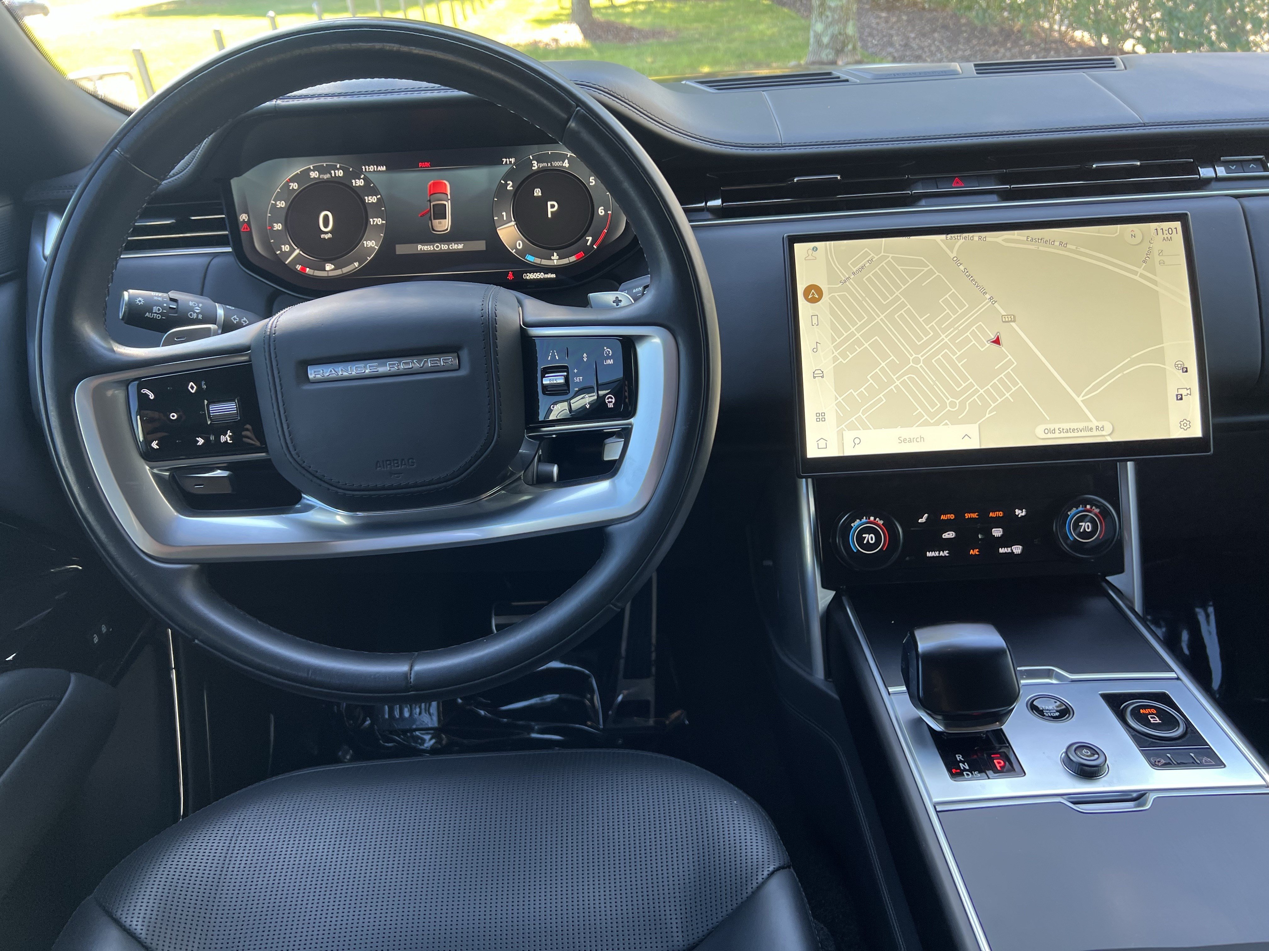 Used 2023 Land Rover Range Rover SV AWD/4WD image 30