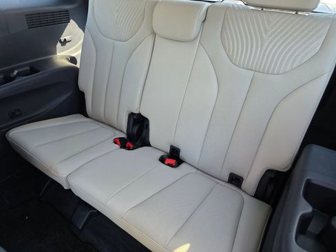 Used 2025 Hyundai Palisade Calligraphy image 17