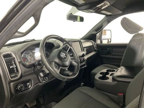 Used 2024 RAM 2500 Tradesman w/ Chrome Appearance Group image 20