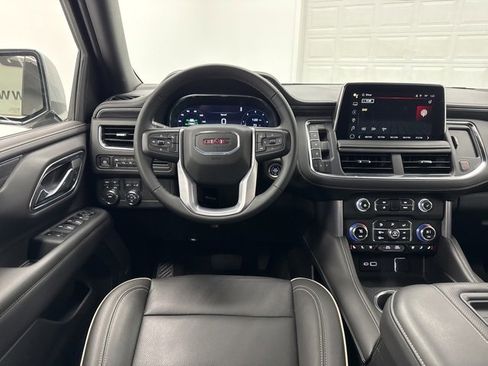 Used 2024 GMC Yukon SLT image 24
