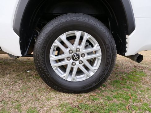 Used 2025 Toyota Tundra SR5 image 13