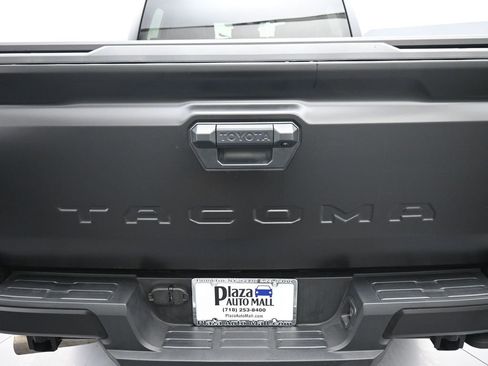Certified 2025 Toyota Tacoma TRD Off-Road image 23