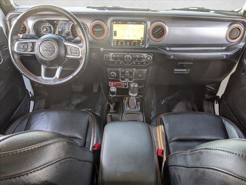 Used 2023 Jeep Gladiator Mojave w/ Cold Weather Group image 18