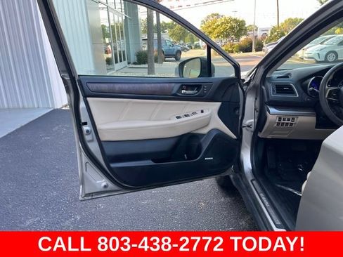 Used 2019 Subaru Outback 2.5i Limited AWD/4WD image 4
