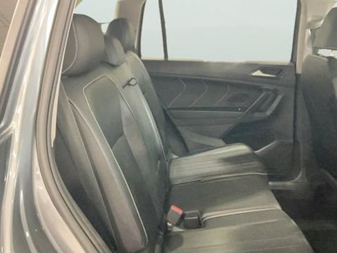Certified 2024 Volkswagen Tiguan SE w/ Panoramic Sunroof Package AWD/4WD image 15