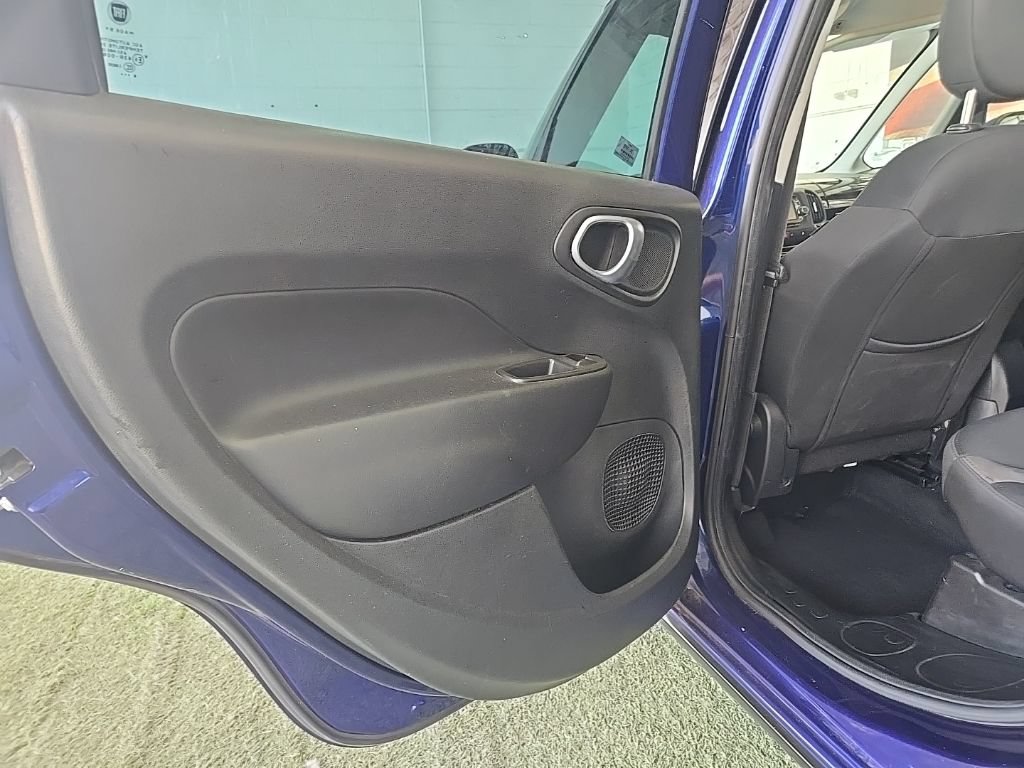 Used 2015 FIAT 500L Trekking FWD image 31