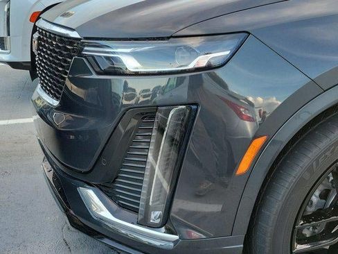 Certified 2023 Cadillac XT6 Luxury FWD image 9