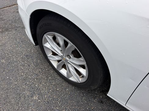 Used 2023 Chevrolet Malibu LT w/ Driver Confidence Package FWD image 7