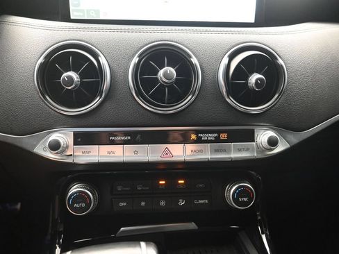 Used 2023 Kia Stinger GT-Line w/ Sun & Sound Package RWD image 18