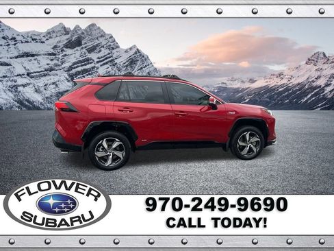 Used 2024 Toyota RAV4 SE image 8