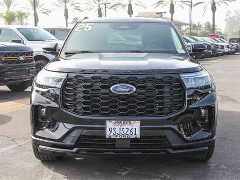 Certified 2025 Ford Explorer ST-Line w/ Premium Package image 2