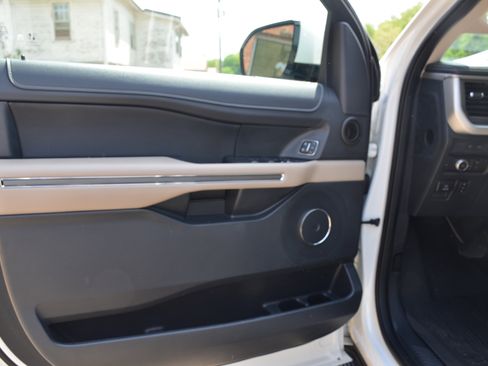 Used 2022 Ford Expedition XLT AWD/4WD image 22