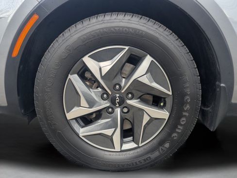 Certified 2024 Kia Sorento EX FWD image 20