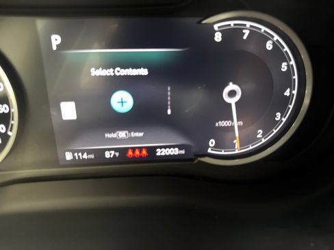 Used 2025 Genesis G70 2.5T RWD image 60