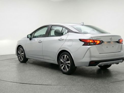 Used 2025 Nissan Versa SV image 6