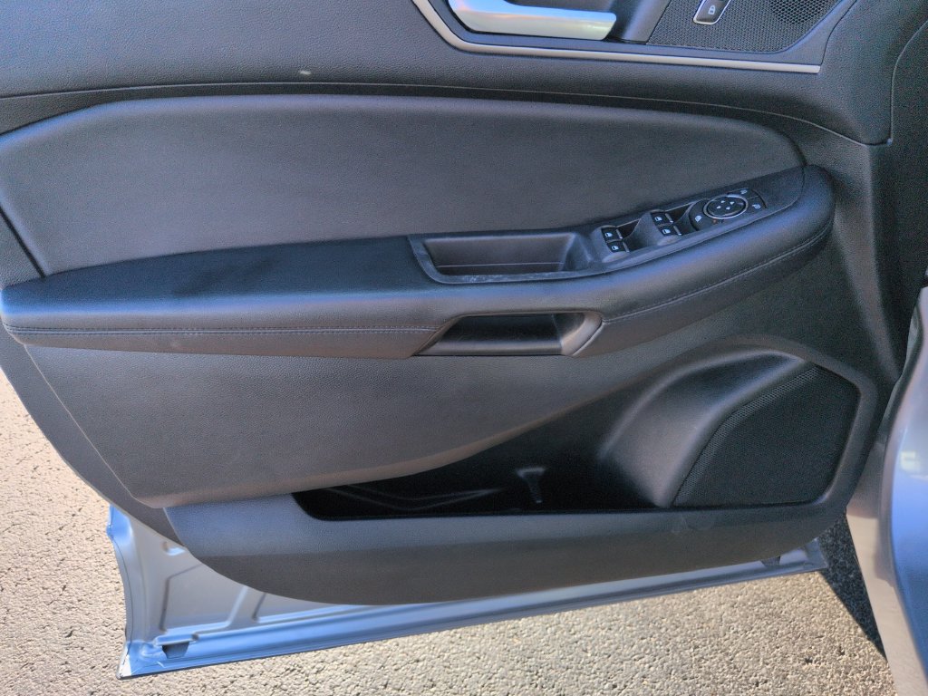Used 2022 Ford Edge SEL AWD/4WD image 10