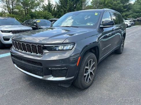 Used 2023 Jeep Grand Cherokee L Limited AWD/4WD image 1