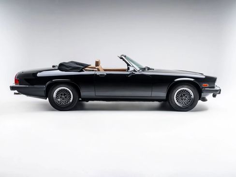 Used 1990 Jaguar XJS V12 Convertible RWD image 1