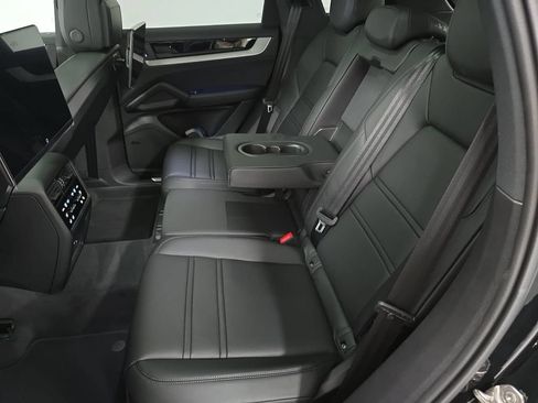 Used 2026 Porsche Cayenne S AWD/4WD image 26