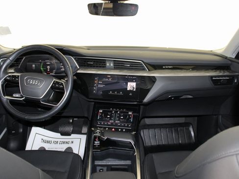 Used 2021 Audi e-tron Premium Plus w/ Premium Plus Package image 13