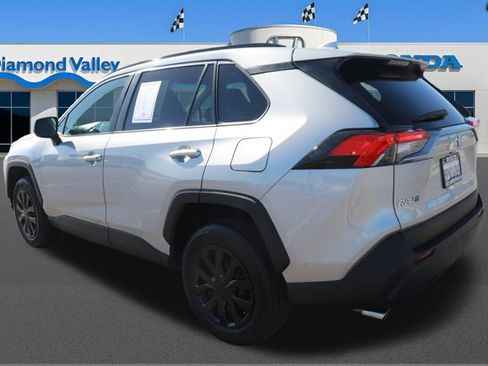 Used 2021 Toyota RAV4 LE image 4