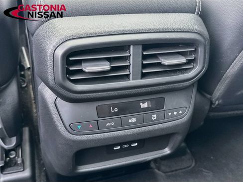 Used 2024 Honda Pilot Touring image 35