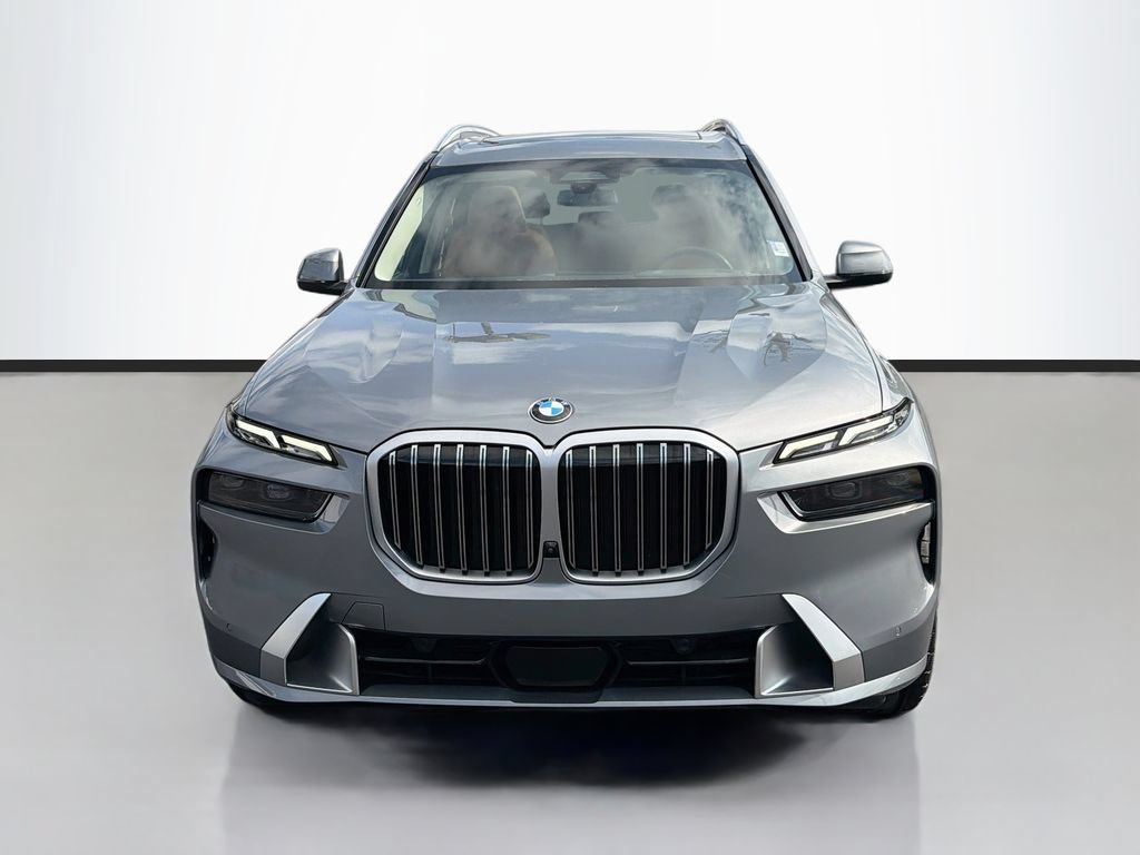 Used 2024 BMW X7 xDrive40i AWD/4WD image 2