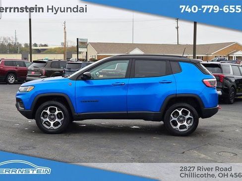 Used 2022 Jeep Compass Trailhawk image 4