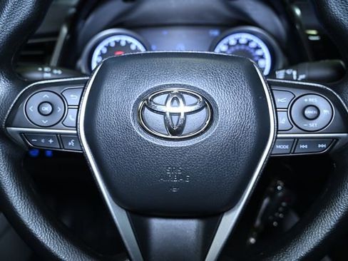 Used 2022 Toyota Camry LE image 35