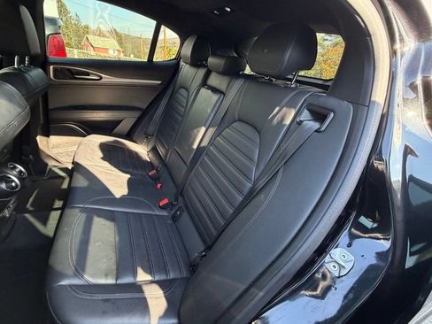 Used 2023 Alfa Romeo Stelvio Veloce AWD/4WD image 9