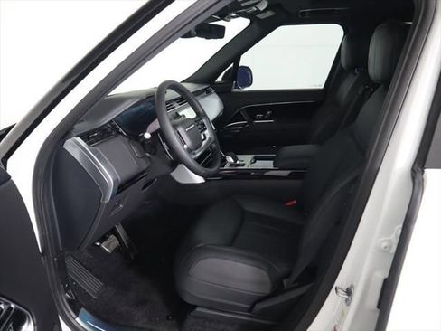 New 2025 Land Rover Range Rover SE image 21