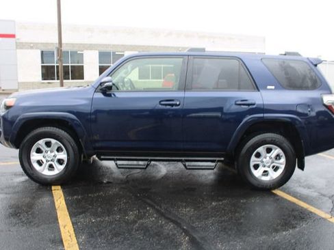 Certified 2024 Toyota 4Runner SR5 Premium w/ Moonroof Package image 7