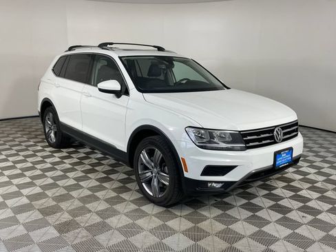 Used 2021 Volkswagen Tiguan SEL w/ 3rd Row Seat Package AWD/4WD image 27