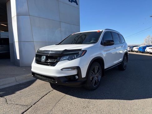 Used 2022 Honda Pilot Sport image 2