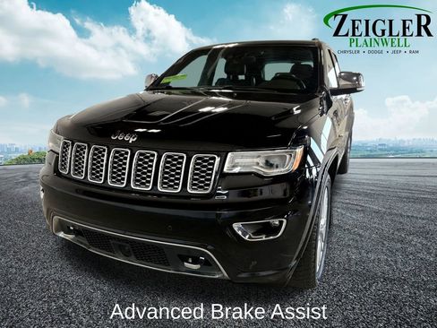 Used 2018 Jeep Grand Cherokee Overland w/ Jeep Active Safety Group AWD/4WD image 9