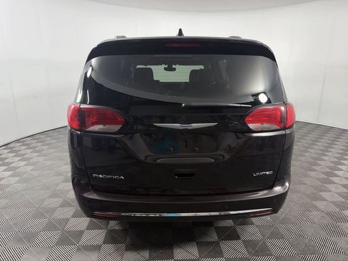 Used 2018 Chrysler Pacifica Limited FWD image 7