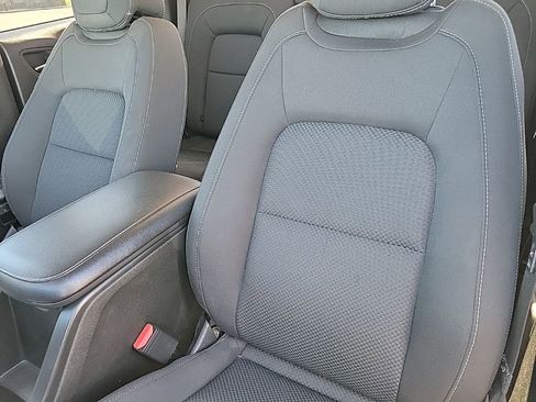 Used 2022 Chevrolet Colorado LT w/ LT Convenience Package image 12