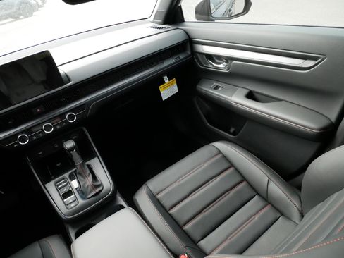 Used 2026 Honda CR-V Sport-L image 11