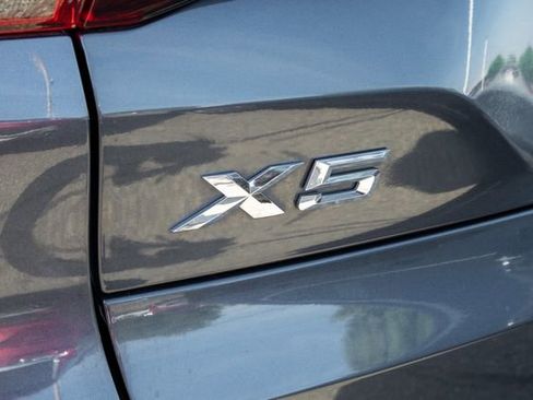 Used 2019 BMW X5 xDrive50i w/ M Sport Package image 10