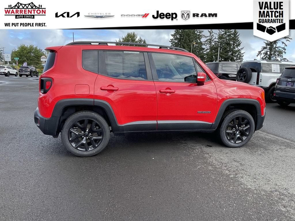 Used 2018 Jeep Renegade Altitude AWD/4WD image 8