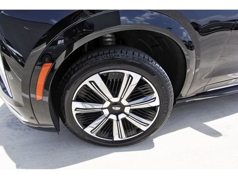 Certified 2026 Cadillac Escalade IQL Luxury AWD/4WD image 32