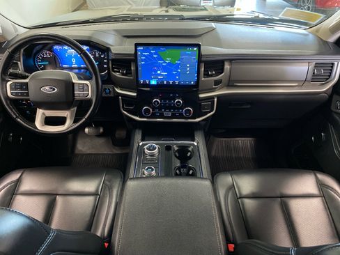 Used 2023 Ford Expedition Max XLT image 13