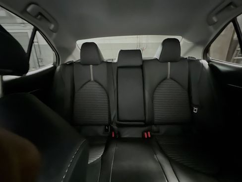 Used 2024 Toyota Camry SE FWD image 32