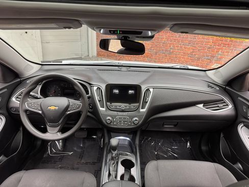 Used 2024 Chevrolet Malibu LT FWD image 13