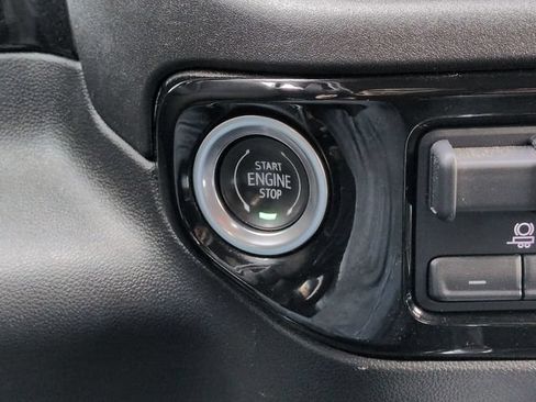 Used 2023 Chevrolet Silverado 1500 RST AWD/4WD image 19