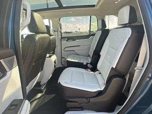 Used 2024 GMC Acadia Denali w/ Super Cruise Package AWD/4WD image 38