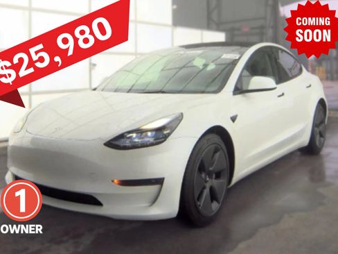 Used 2023 Tesla Model 3 Standard Range RWD image 1